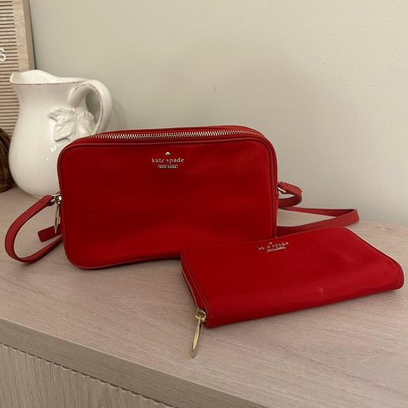 kate spade Handbags - Kate Spade Crossbody & Wallet